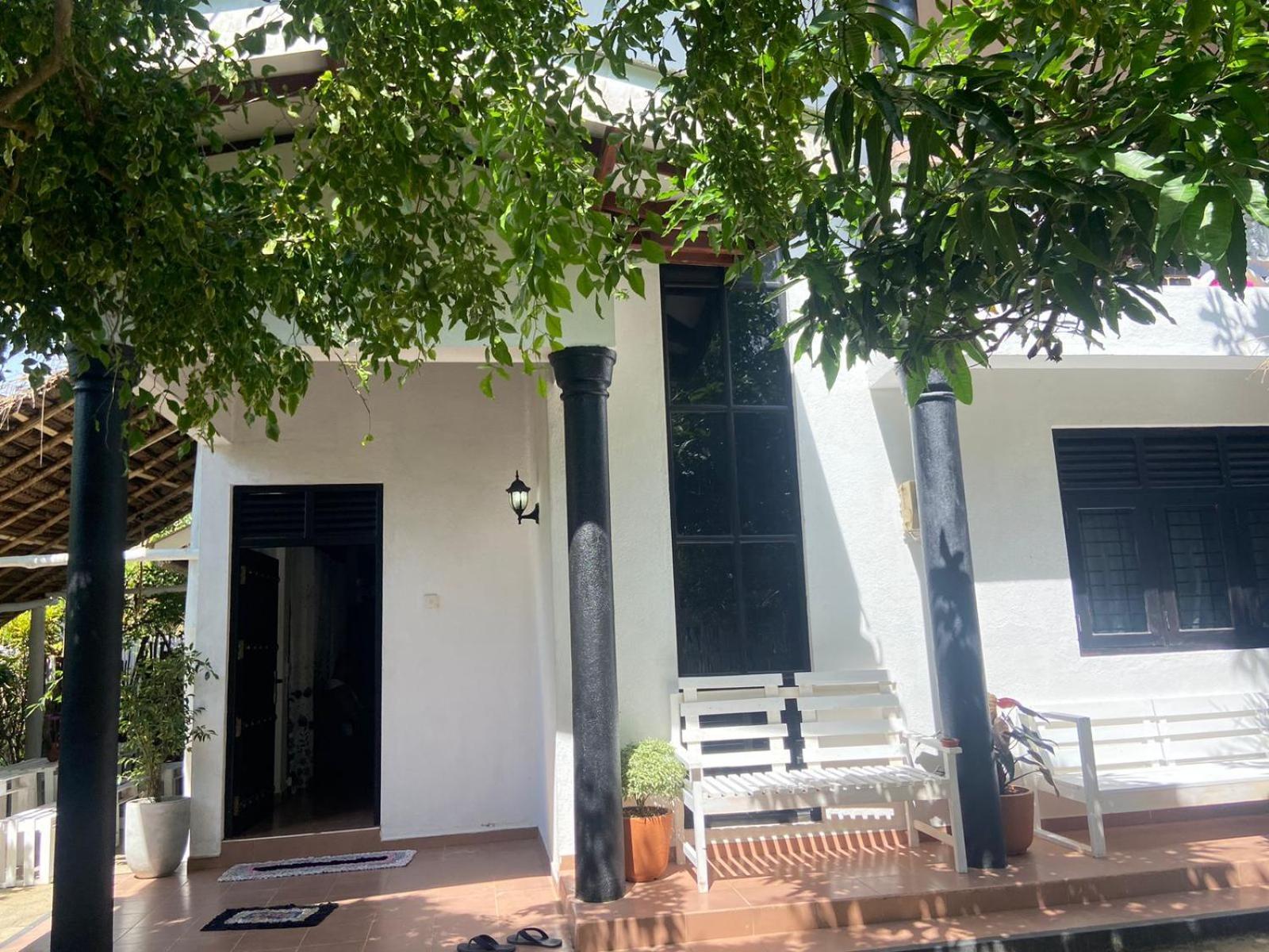 Hiricurry Hostel & Restaurant ديكويلاّ تين المظهر الخارجي الصورة