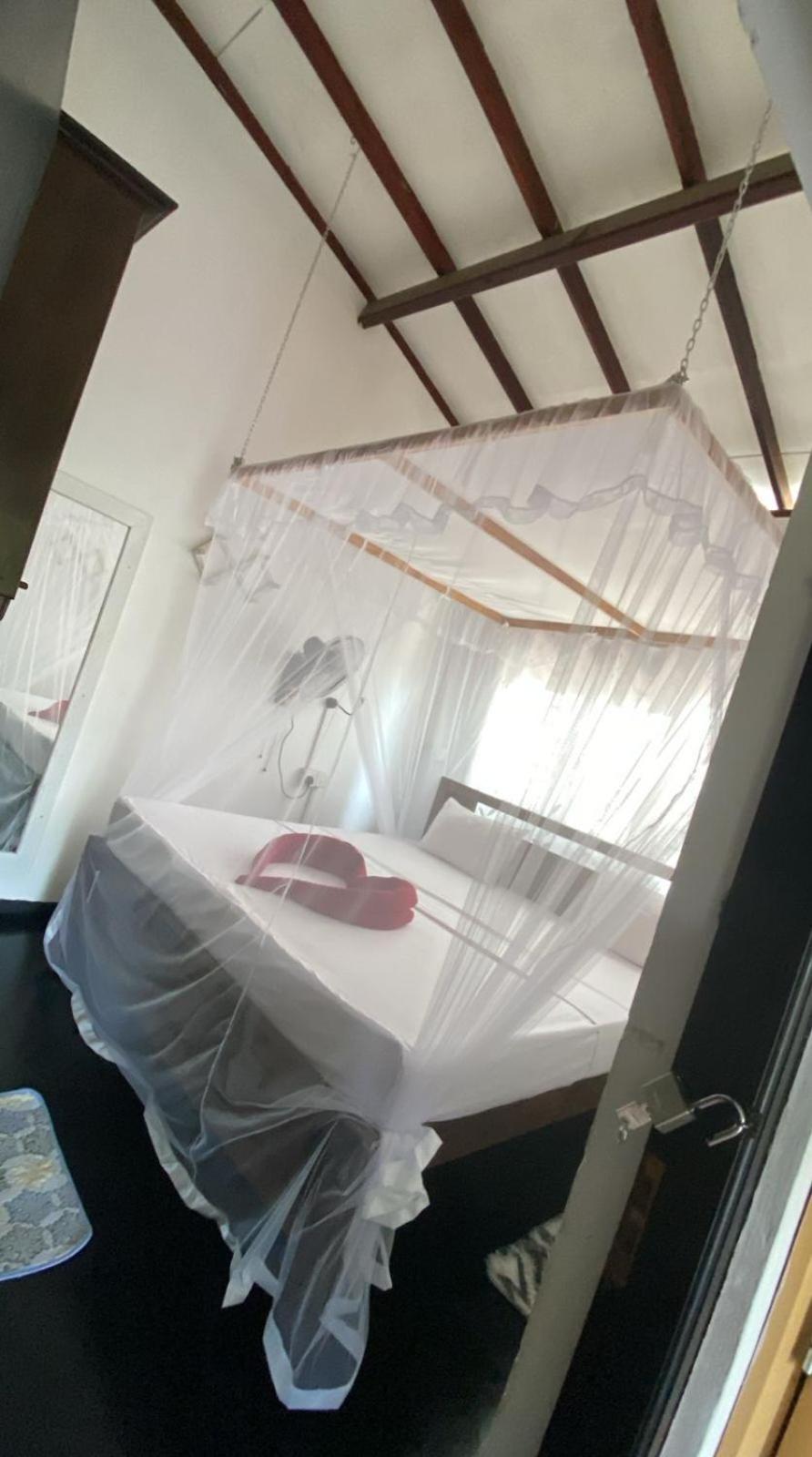 Hiricurry Hostel & Restaurant ديكويلاّ تين الغرفة الصورة